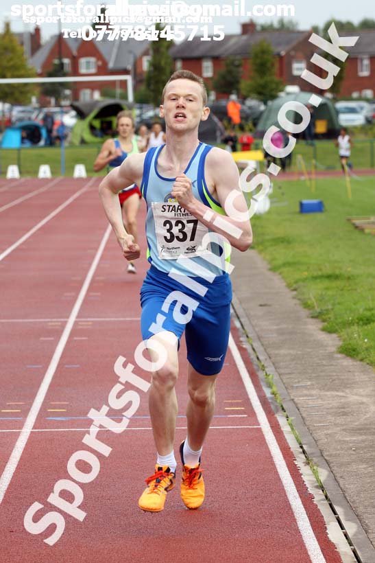 Mens under-17s 800 metres, Northern Under-17s/U-15s and U13s Champs, Leigh Sports Village, Leigh. Photo: David T. Hewitson/Sports for All Pics